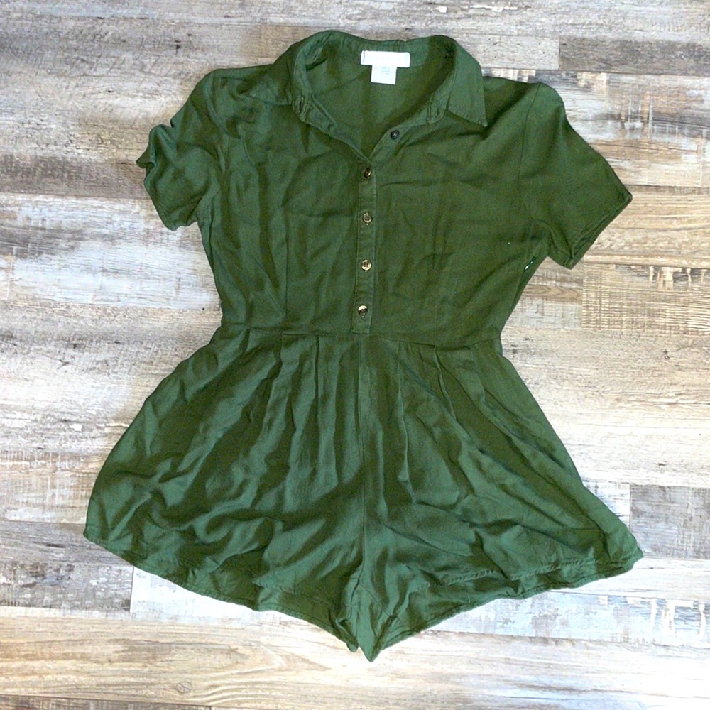 Cooperative green short